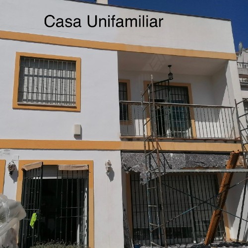 Trabajo pintura de fachada de casa en Córdoba