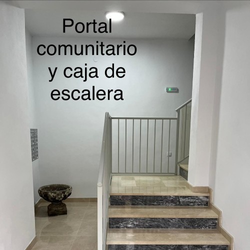 Trabajo pintura en portal de comunidad en Córdoba